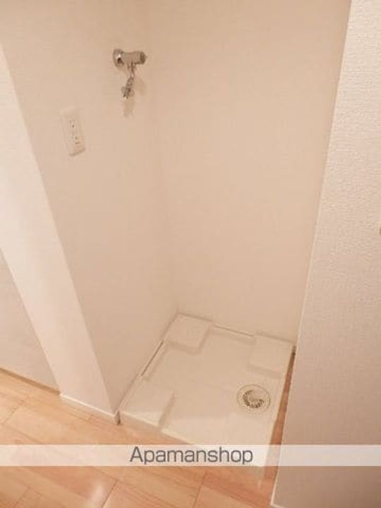 千葉県千葉市中央区新宿1丁目の賃貸マンションの内装