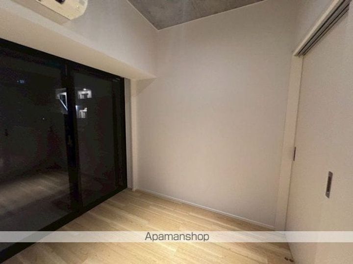 東京都墨田区横川4丁目の賃貸マンションの居間