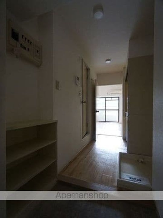 岩井橋ロイヤルハイツ10Eの玄関