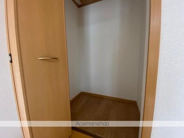 香川県高松市元山町の賃貸アパートの内装