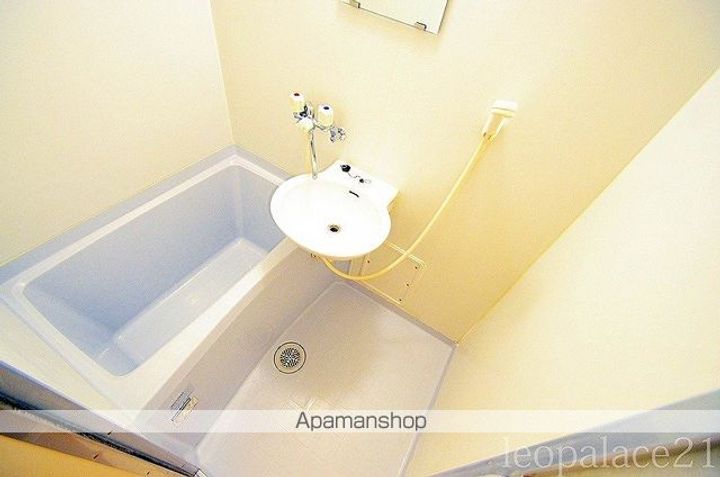 レオパレスリベエールの風呂