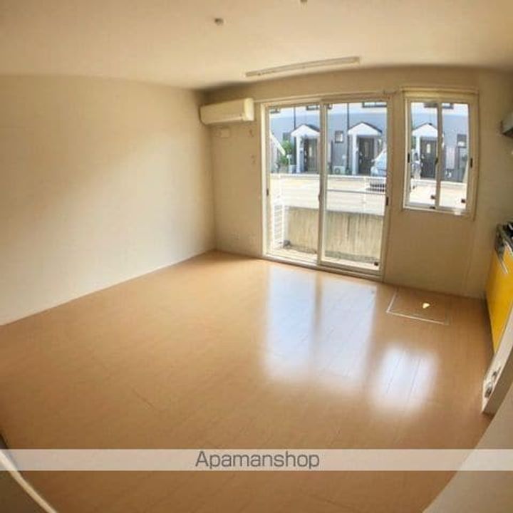 滋賀県大津市大江7丁目の賃貸アパートの居間