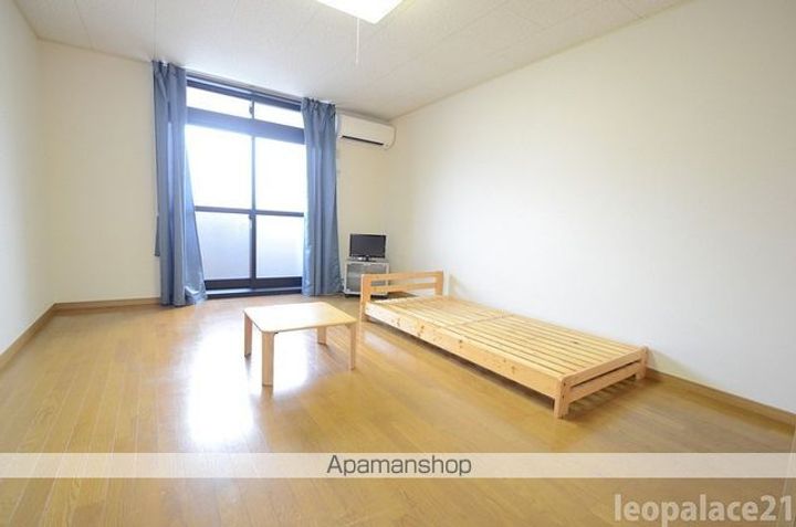 レオパレスTWO&TWOの居間