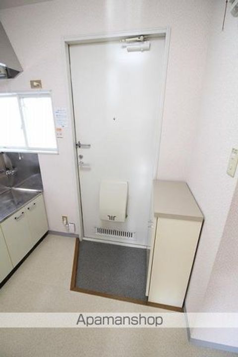 フレグランスOKI C棟の玄関
