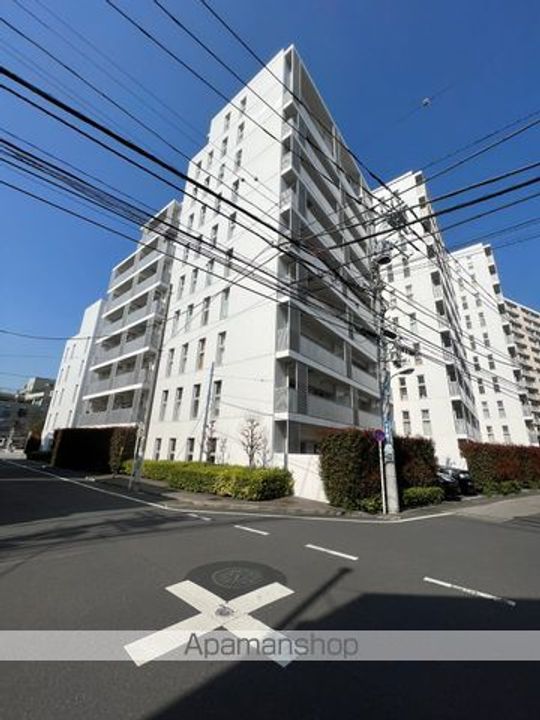 東京都新宿区北新宿4丁目の賃貸マンションの外観