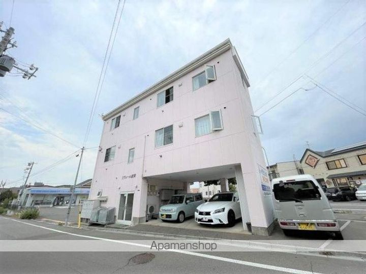 リヴェール富岡の外観