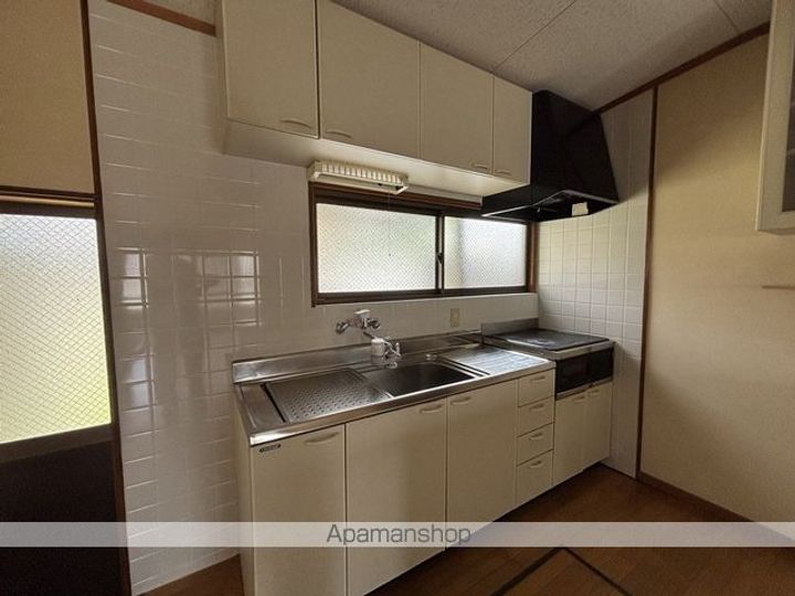 大阪府豊中市春日町2丁目(一戸建)の賃貸物件のキッチン
