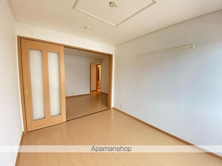 香川県高松市御厩町の賃貸アパートの内装