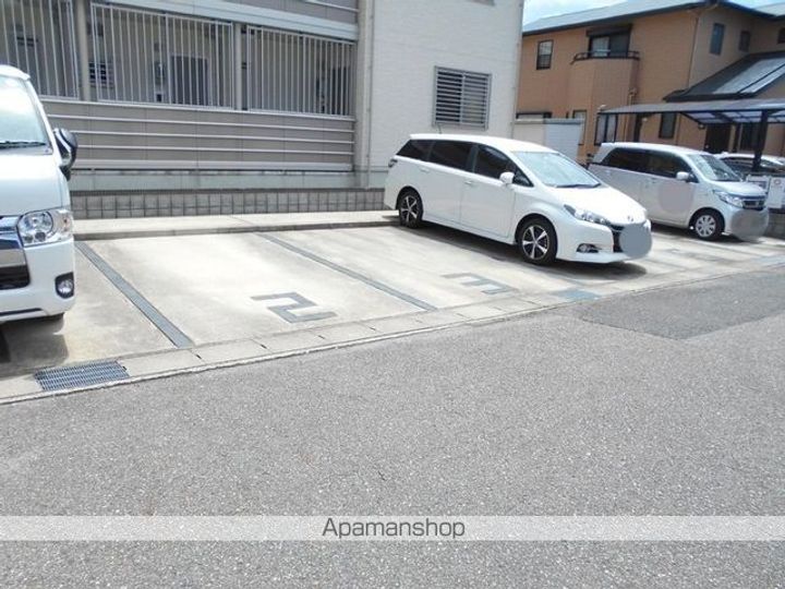 愛知県春日井市下条町2丁目の賃貸アパートの外観