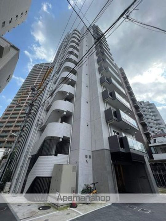 東京都新宿区北新宿1丁目の賃貸マンションの外観