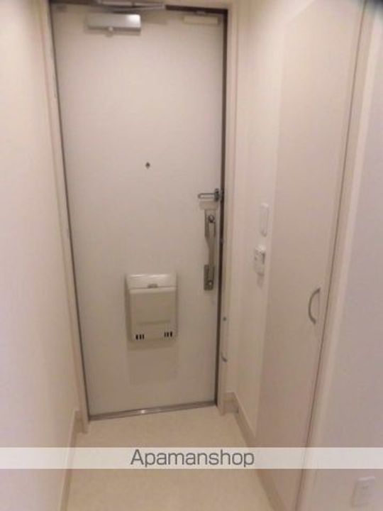 リブリ・レストの玄関