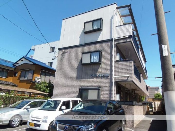 クリスタル大地302の外観