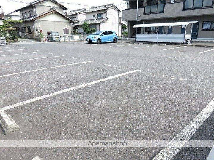 スクエアガーデンの外観
