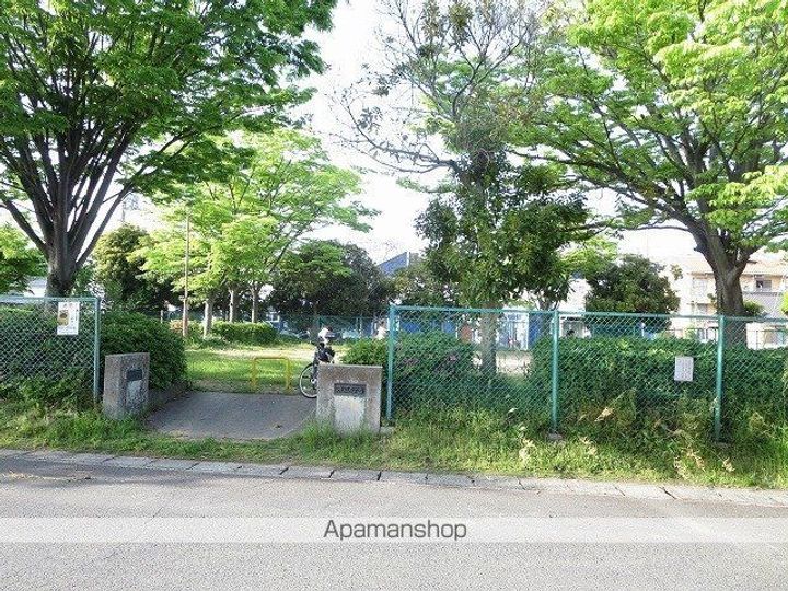 ニューアルカンシエルの周辺