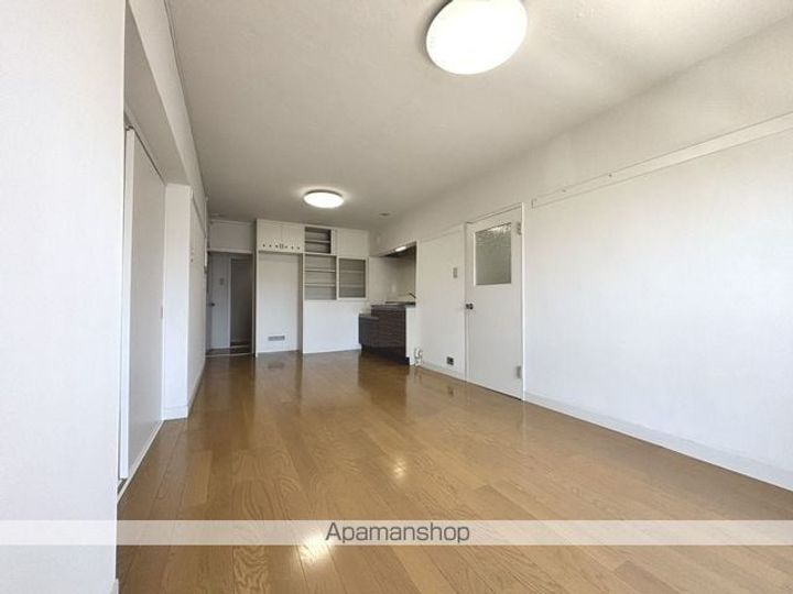 マイライフ日吉A201の居間