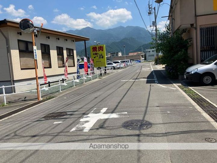 グリニッヂヴィレッジの周辺