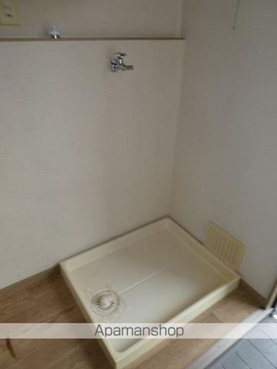 サンロイヤル加茂103号室の内装