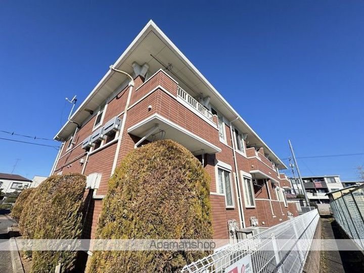 東京都武蔵村山市岸1丁目の賃貸アパートの外観