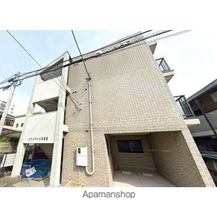 エクスランス月見坂の外観