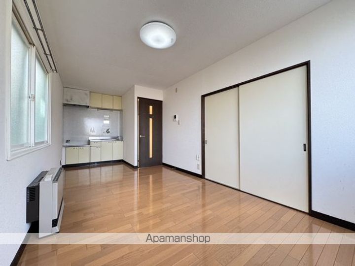 パステルコートミナト207の居間