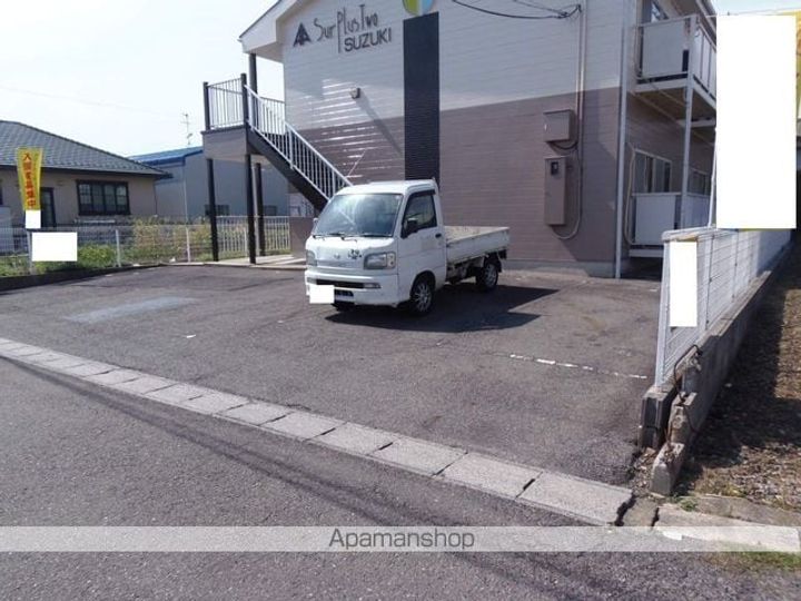 SURPLUS TWO SUZUKIの外観