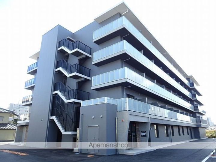 CINZA若林の外観