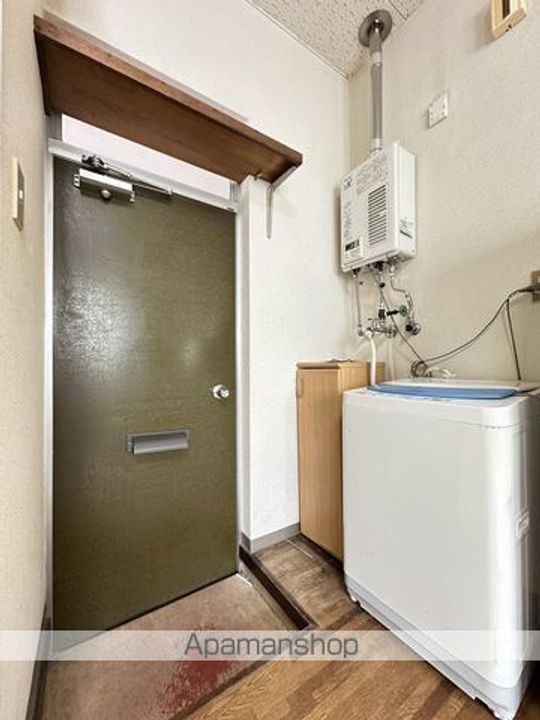 ヴァンベール亀田103の玄関