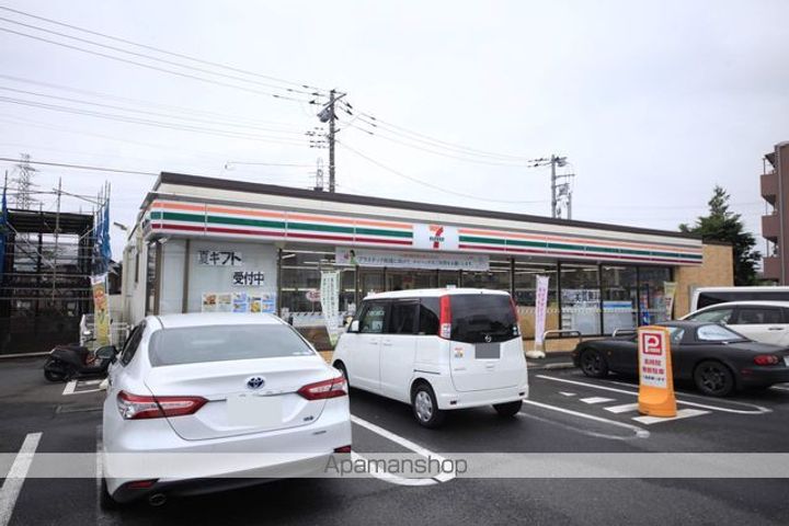 トリア テュラーの周辺