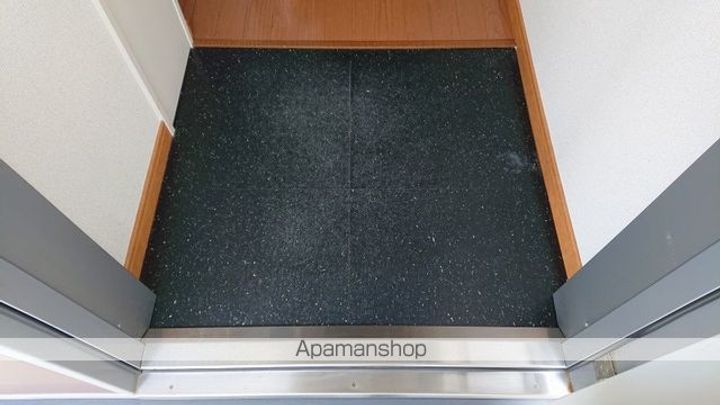 レオパレスオータム Ⅱの玄関