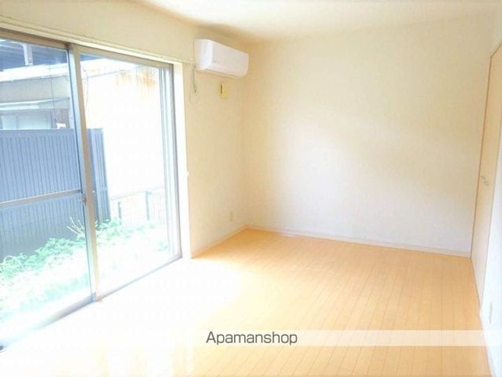 Y’Zハタゴの居間