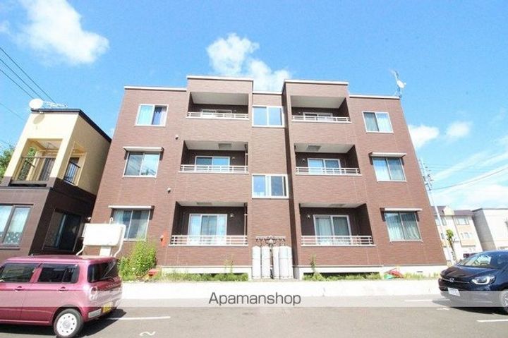 AMI本町の外観