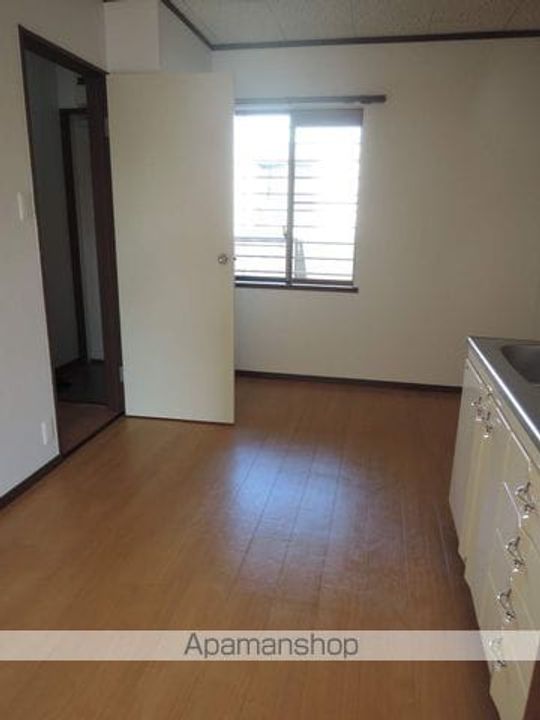 ドミールタナカ202の居間