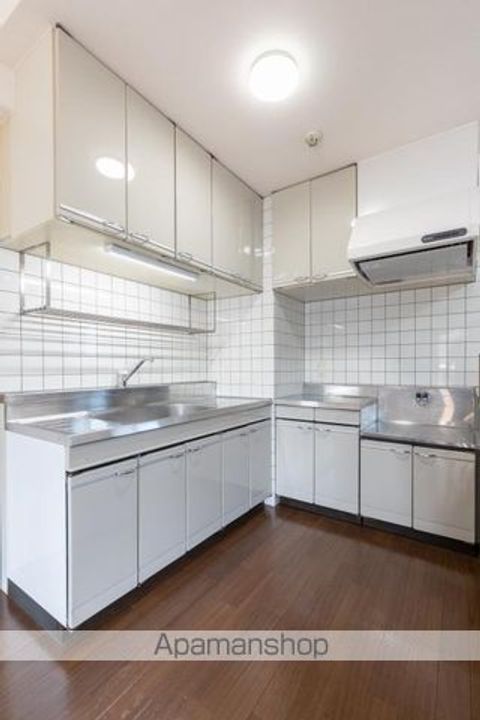 香川県高松市太田下町の賃貸マンションのキッチン