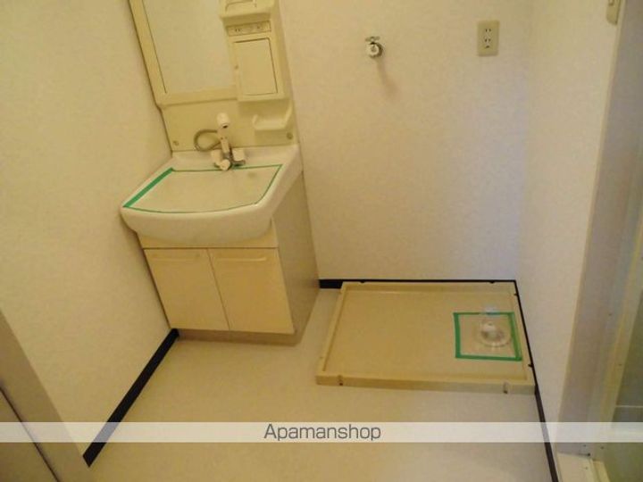 クープル幸の内装