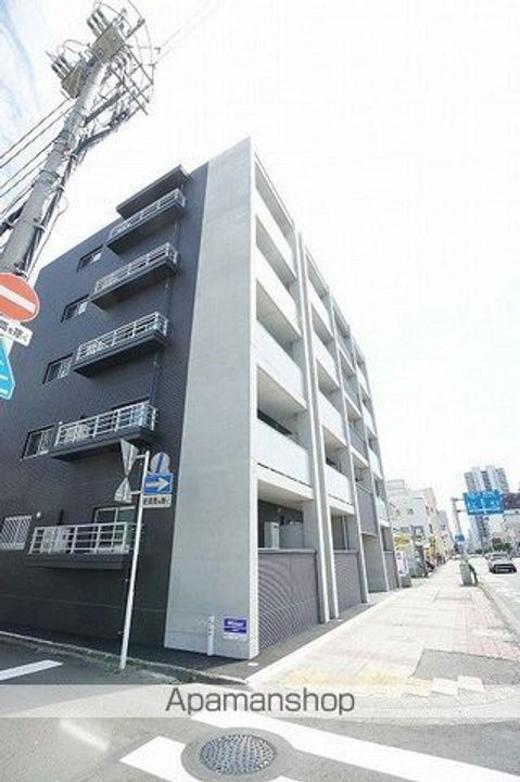 アヴェニール屋形町503の外観