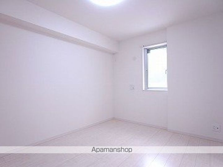 東京都墨田区吾妻橋1丁目の賃貸マンションの居間