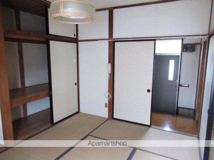 すみれ荘ニ号の内装