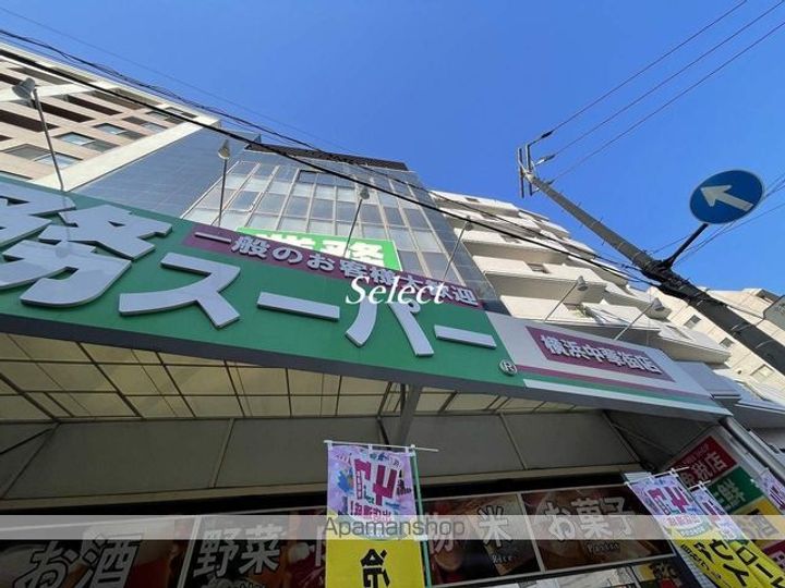 セザール山下公園の周辺