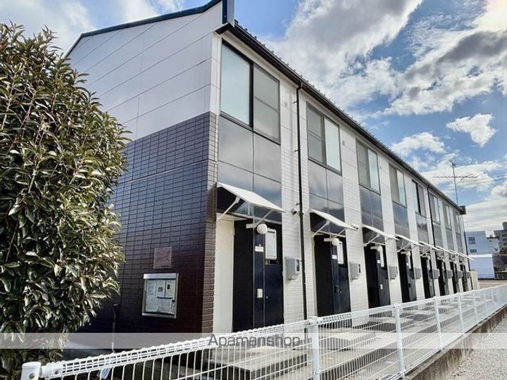 レオパレスルミエール高出104の外観