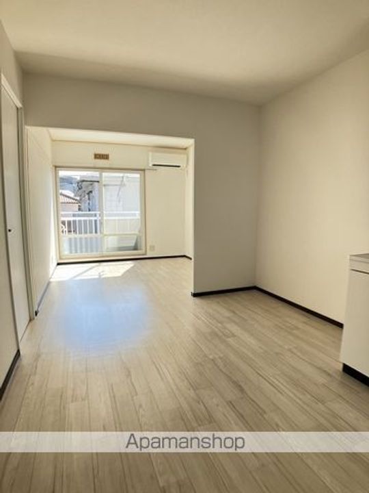 パナハイツ今熊Ⅱ・ⅢⅡ202の居間