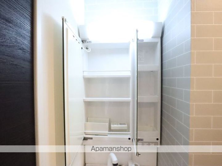 セントラル川名の内装