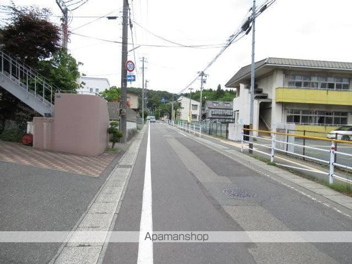 ラントレ103の周辺