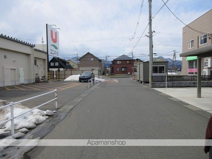 エヌパレスBの周辺