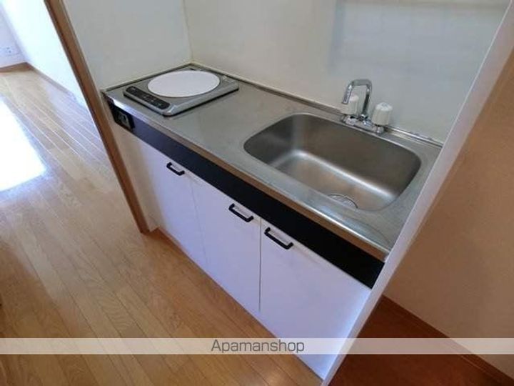 東京都国分寺市東戸倉2丁目の賃貸マンションのキッチン