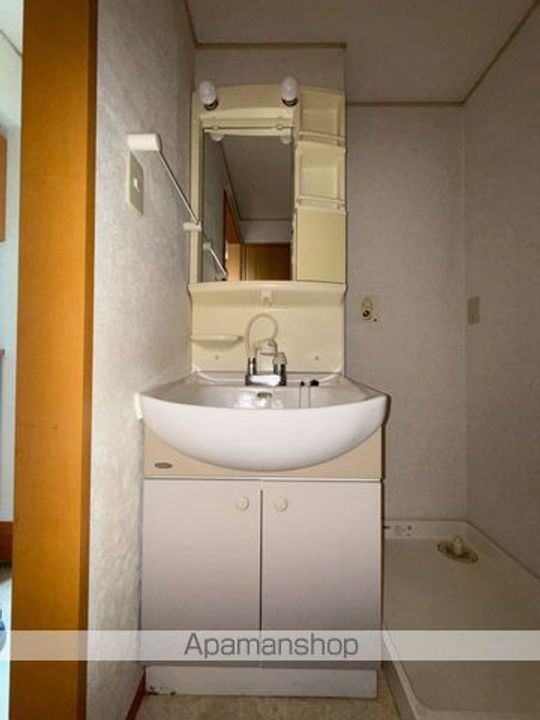 東京都八王子市大和田町4丁目の賃貸アパートの内装