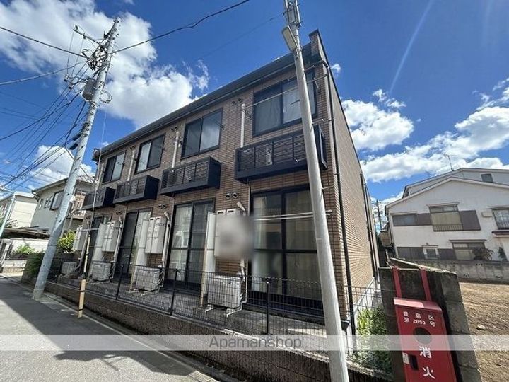 レオパレスMの外観