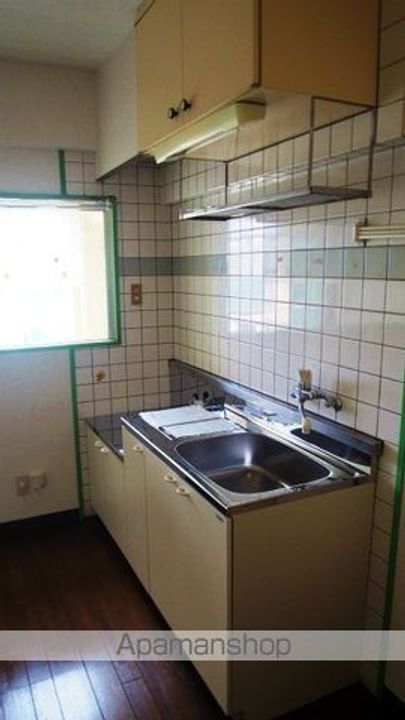 ハウスビューティフル・モアのキッチン