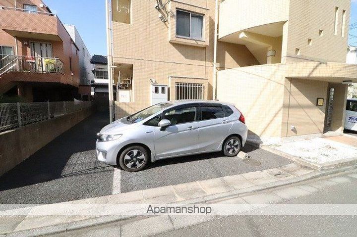 プラドールソフィアのその他画像