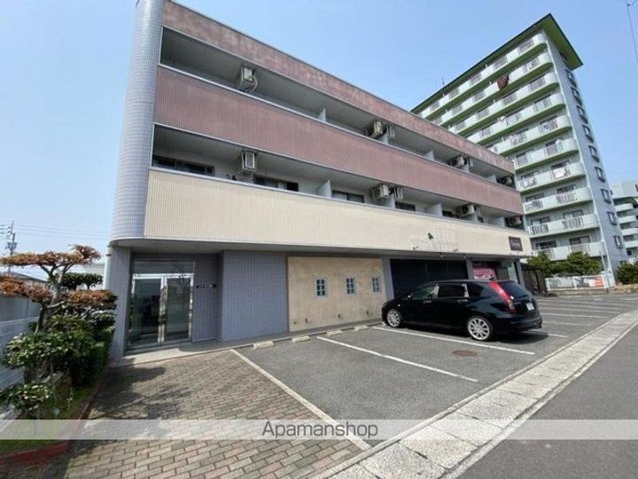 香川県高松市伏石町の賃貸アパートの外観