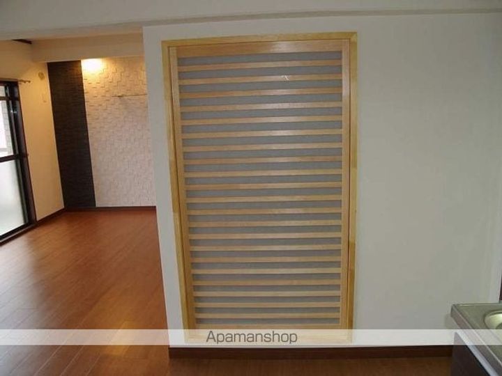 ドミール高野307の居間